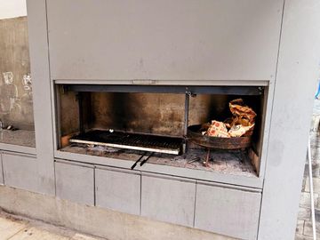 ALQUILER! Departamento de categoría tipo dúplex de 2 dormitorios en Lavalle al 1100, Barrio Sur