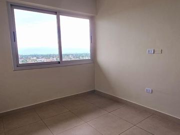 ALQUILER! Departamento de categoría tipo dúplex de 2 dormitorios en Lavalle al 1100, Barrio Sur