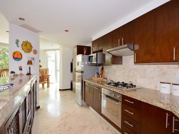 INCREÍBLE DEPARTAMENTO DE TRES NIVELES CON DOS RECÁMARAS EN INMEJORABLE UBICACIÓ