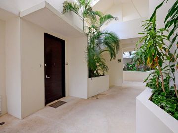 INCREÍBLE DEPARTAMENTO DE TRES NIVELES CON DOS RECÁMARAS EN INMEJORABLE UBICACIÓ