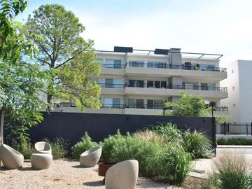 Departamento en Venta en Distrito Zug, La Lonja - 2 ambientes