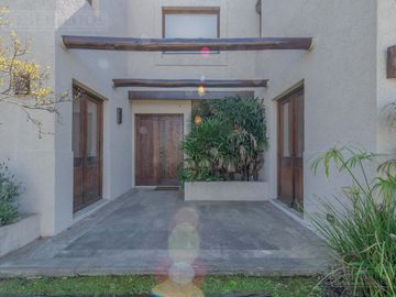 Casa  en venta y alquiler  en Los Sauces