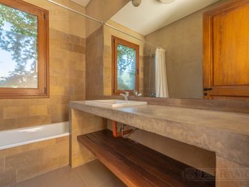Casa  en venta y alquiler  en Los Sauces