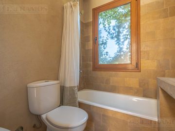 Casa  en venta y alquiler  en Los Sauces