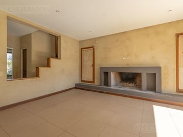 Casa  en venta y alquiler  en Los Sauces