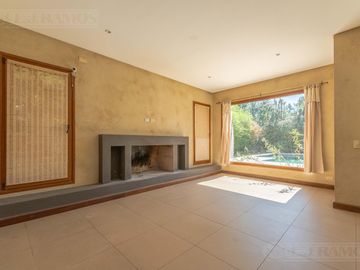 Casa  en venta y alquiler  en Los Sauces