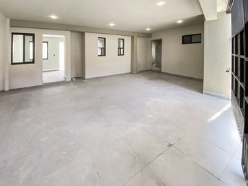 Casa completamente remodelada en venta en Contry en Monterrey