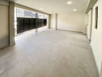 Casa completamente remodelada en venta en Contry en Monterrey