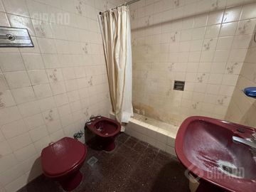 PH 4 ambientes en venta en zona chauvin