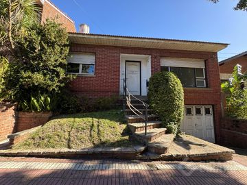 PH 4 ambientes en venta en zona chauvin