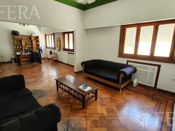 Venta PH 5 ambientes con terraza en Lanús