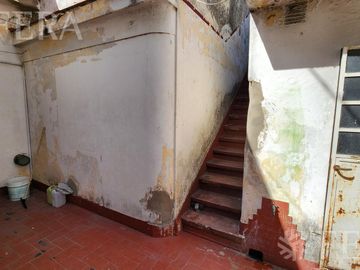 Venta PH 5 ambientes con terraza en Lanús