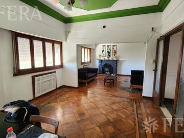 Venta PH 5 ambientes con terraza en Lanús