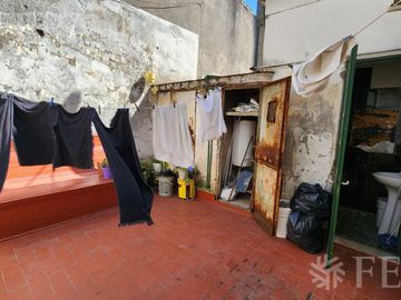 Venta PH 5 ambientes con terraza en Lanús