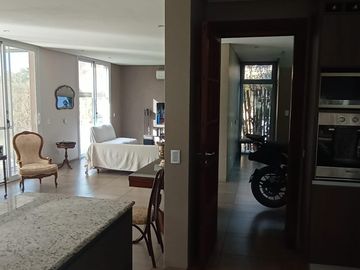Casa en Venta en Barrio Santa Guadalupe con vista a fondo verde