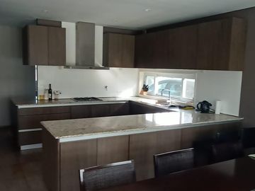 Casa en Venta en Barrio Santa Guadalupe con vista a fondo verde