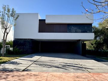 Casa  de lujo en venta en residencial Yucatán Country Club, Mérida, Yucatán