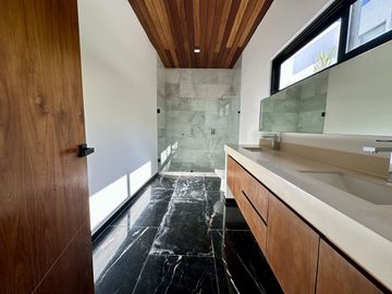 Casa  de lujo en venta en residencial Yucatán Country Club, Mérida, Yucatán