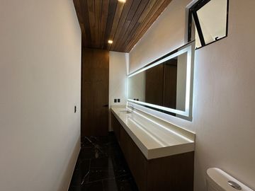 Casa  de lujo en venta en residencial Yucatán Country Club, Mérida, Yucatán