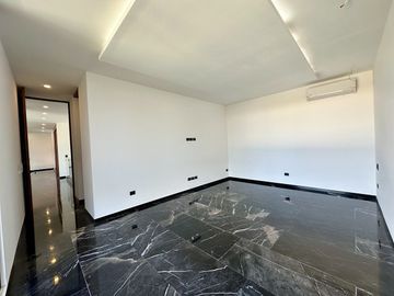 Casa  de lujo en venta en residencial Yucatán Country Club, Mérida, Yucatán