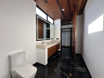 Casa  de lujo en venta en residencial Yucatán Country Club, Mérida, Yucatán