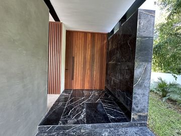 Casa  de lujo en venta en residencial Yucatán Country Club, Mérida, Yucatán