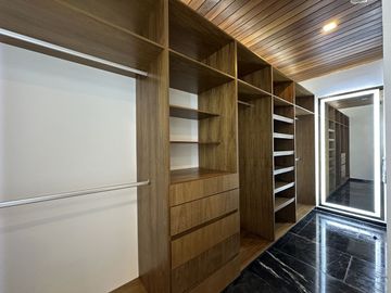 Casa  de lujo en venta en residencial Yucatán Country Club, Mérida, Yucatán