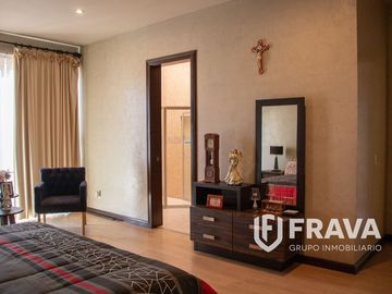 VENTA DE CASA EN BUGAMBILIAS