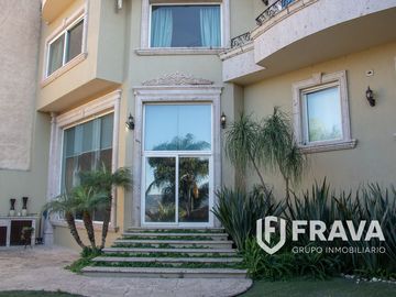 VENTA DE CASA EN BUGAMBILIAS