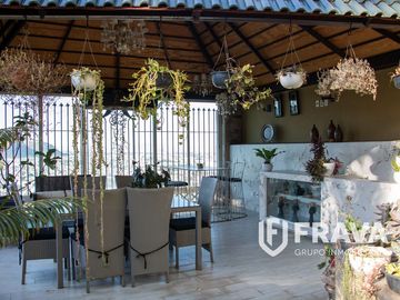 VENTA DE CASA EN BUGAMBILIAS