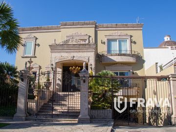 VENTA DE CASA EN BUGAMBILIAS