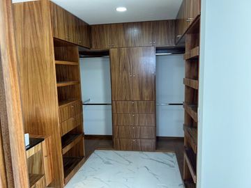CASA EN PRVENTA EN PARQUE BERNA,LOMAS DE ANGELÓPOLIS