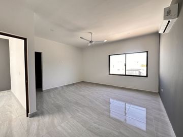 CASA EN VENTA EN CONKAL