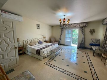Venta de Casa con Alberca en Cuernavaca, Morelos: Un Oasis de Lujo y Confort