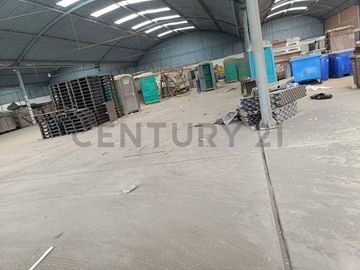 SE VENDE LOCAL INDUSTRIAL
