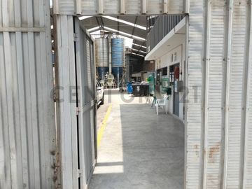 SE VENDE LOCAL INDUSTRIAL