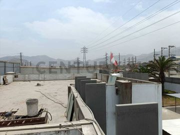 SE VENDE LOCAL INDUSTRIAL