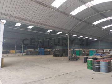 SE VENDE LOCAL INDUSTRIAL