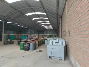 SE VENDE LOCAL INDUSTRIAL