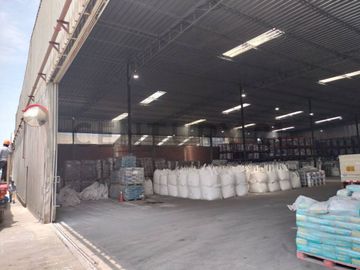 SE VENDE LOCAL INDUSTRIAL
