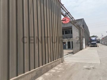 SE VENDE LOCAL INDUSTRIAL