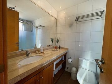 Venta de Amplia Casa Lomas de Montemar, Concón