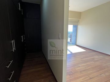 Grand Tower del Valle Venta Departamento Soleada Vista Sur Domina La Ciudad