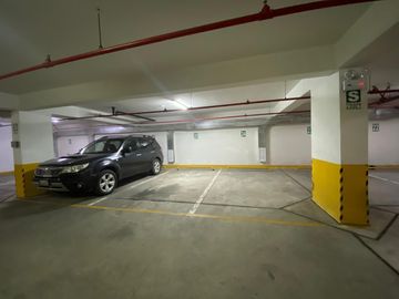 Exclusivo y Funcional Departamento en Caminos del Inca cerca CC Chacarilla