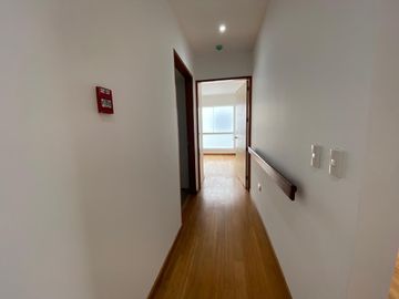 Exclusivo y Funcional Departamento en Caminos del Inca cerca CC Chacarilla