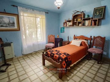 LA GRANJA - HERMOSO CHALET 3 DORM - BAJADA AL RÍO