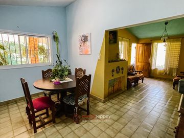 LA GRANJA - HERMOSO CHALET 3 DORM - BAJADA AL RÍO