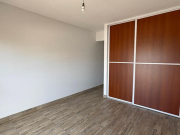IMPECABLE DEPARTAMENTO TRES AMBIENTES A ESTRENAR