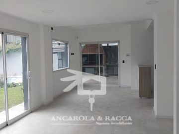 Casa en barrio cerrado Villa Angela
