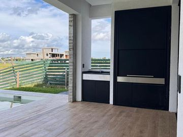 Casa en El Yacht - Nordelta con Salida Directo al Río